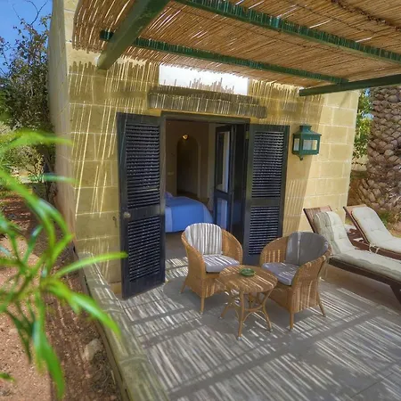 Ta' Cenc & Semesteranläggning (resort) Sannat