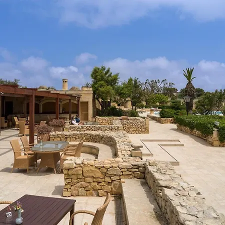 Ta' Cenc & Semesteranläggning (resort)