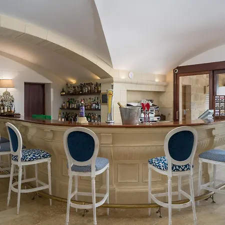 Ta' Cenc & Semesteranläggning (resort) 5*