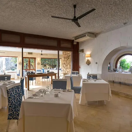 Ta' Cenc & Semesteranläggning (resort)