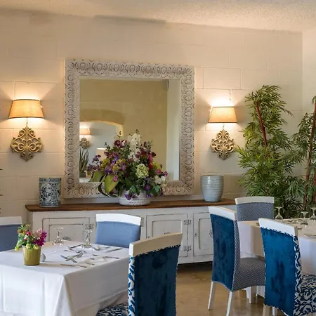 Ta' Cenc & Resort