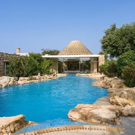 Ta' Cenc & Resort 5*