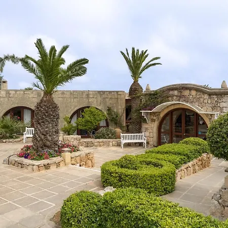 Resort Ta' Cenc & 5*