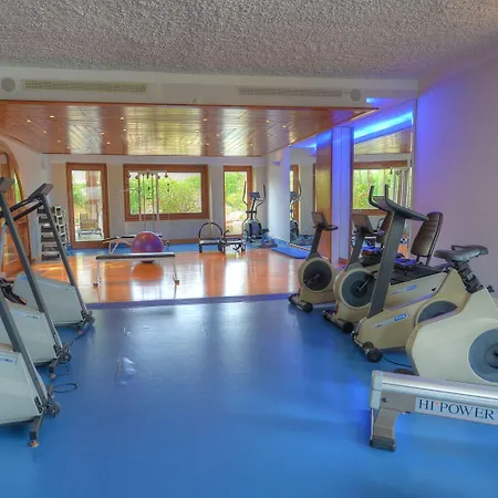 Üdülőközpont Ta' Cenc & 5*