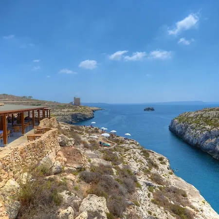 Üdülőközpont Ta' Cenc & 5*