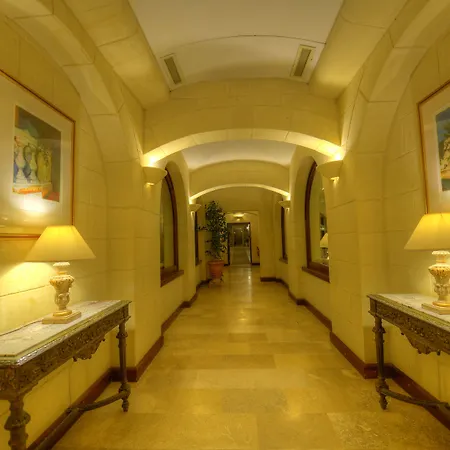 Semesteranläggning (resort) Ta' Cenc & 5*