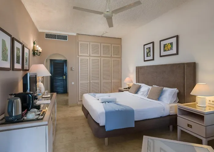 Resort Ta' Cenc & 5*