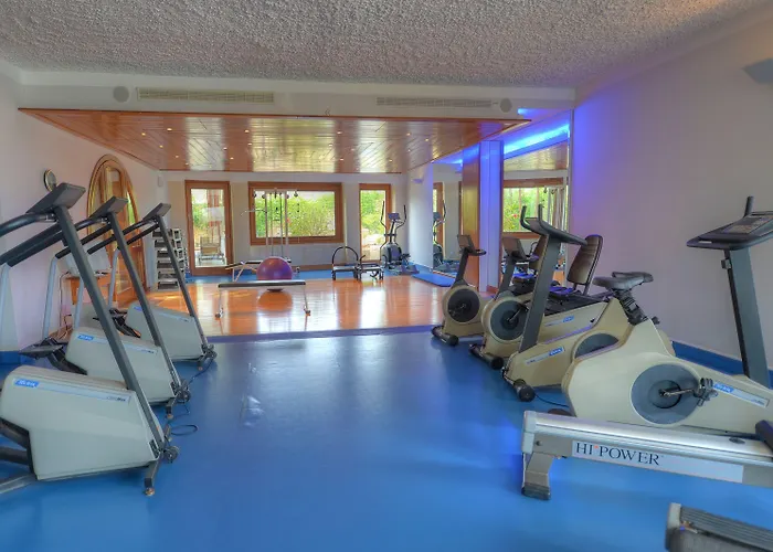 Resort Ta' Cenc & 5*