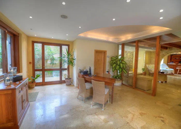 Resort Ta' Cenc & 5*